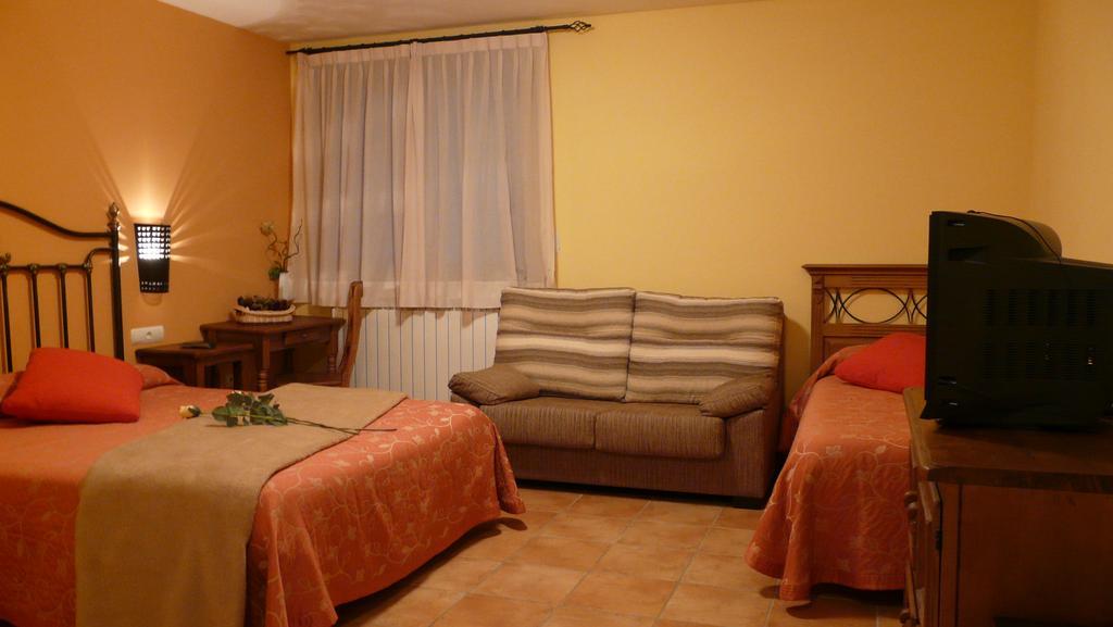 Complejo Turistico Bielsa Hotel Y Camping الغرفة الصورة