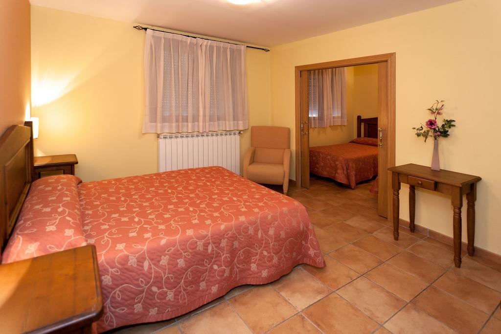 Complejo Turistico Bielsa Hotel Y Camping الغرفة الصورة